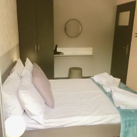 Posto Kalamaki Seaside 20 M From The Sandy Beach 아파트