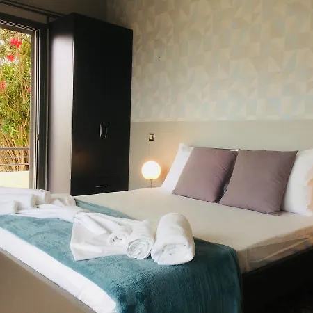 아파트 Posto Kalamaki Seaside 20 M From The Sandy Beach